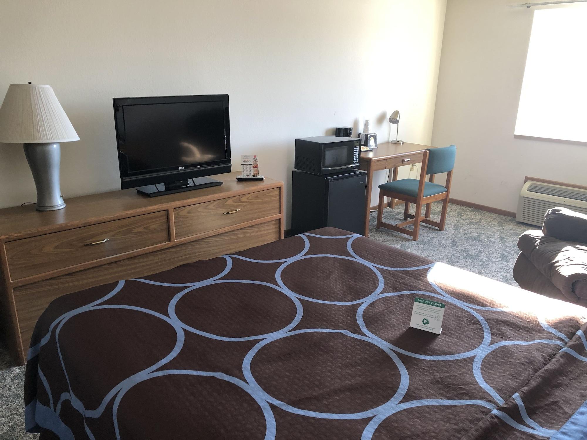 Super 8 By Wyndham Escanaba Extérieur photo