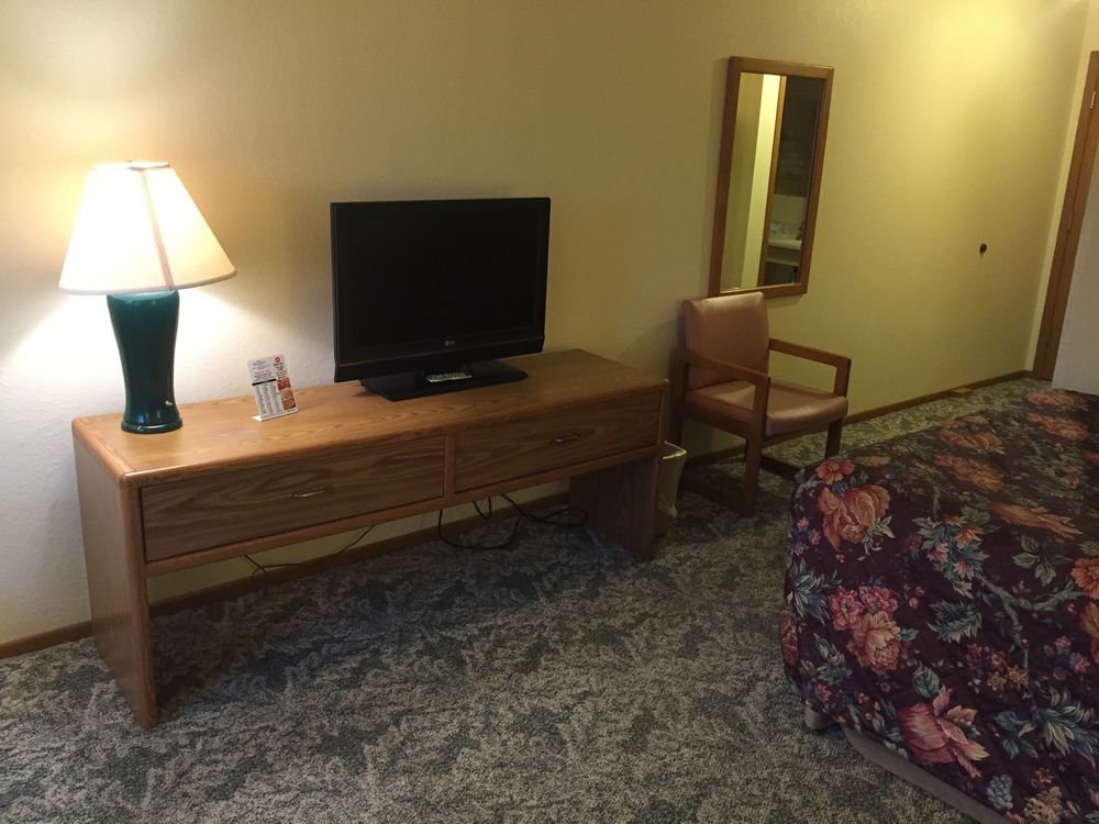 Super 8 By Wyndham Escanaba Extérieur photo