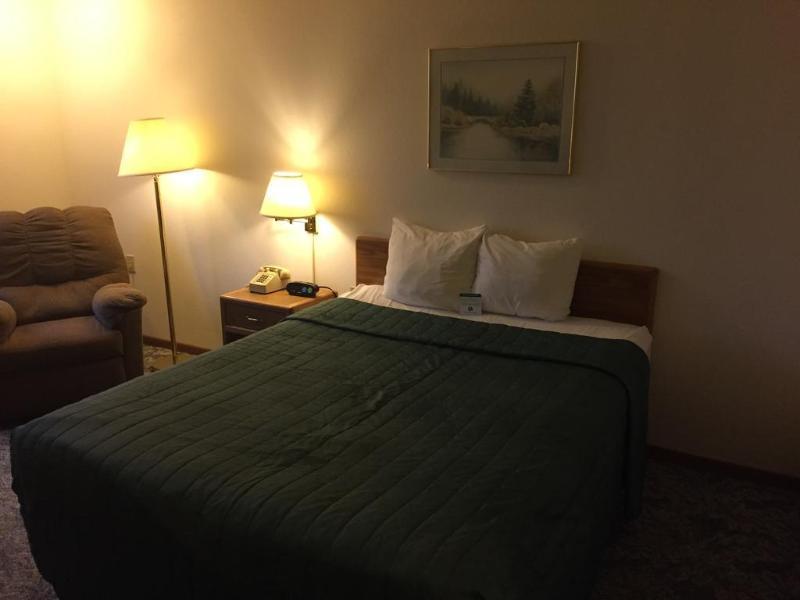 Super 8 By Wyndham Escanaba Extérieur photo