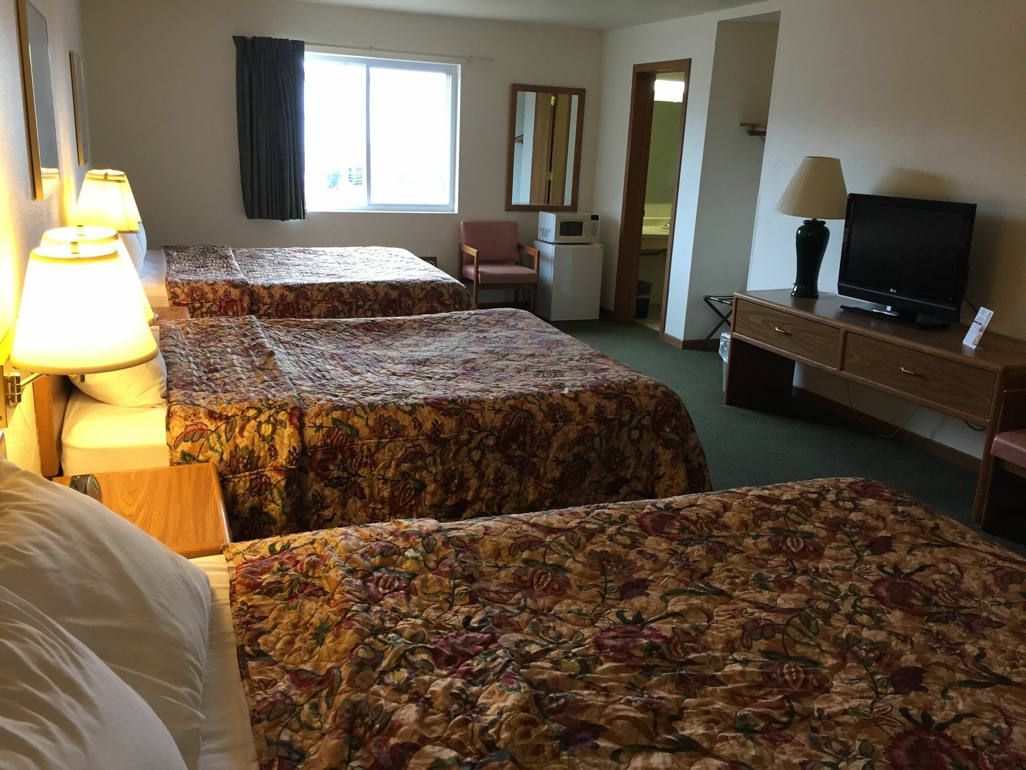 Super 8 By Wyndham Escanaba Extérieur photo